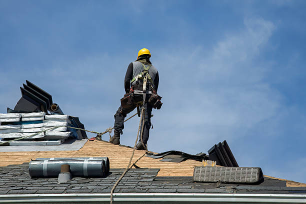 Professional Flat Roof Repair technician working in Garrett, WA